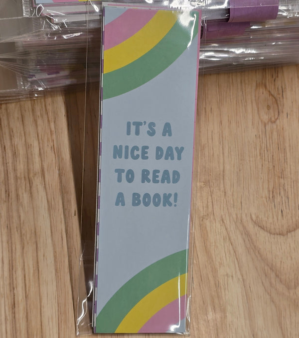 It's a nice day to read bookmark set